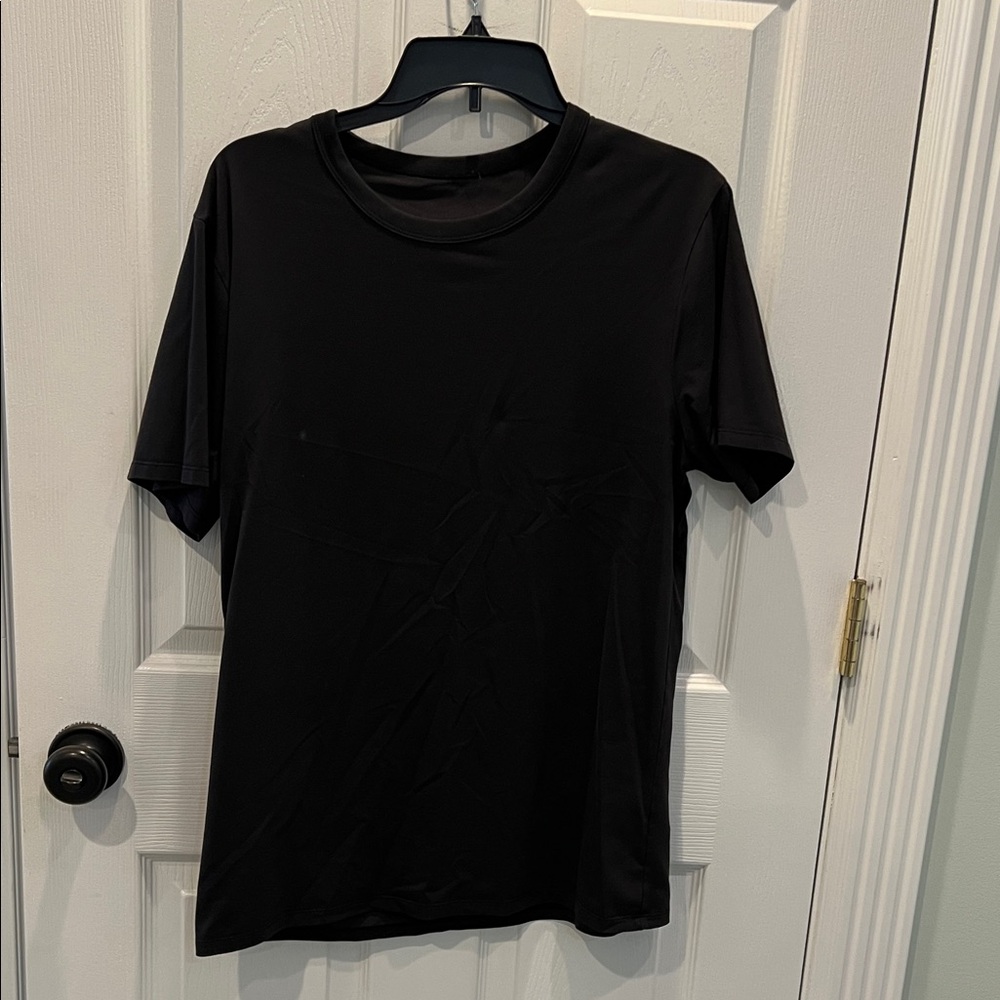 lululemon athletica Black Short Sleeve Tee